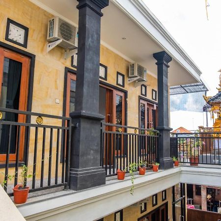 Sr Caviar Guest House Canggu Exterior photo